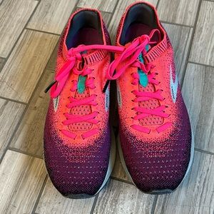 Brooks Women's levitate 2 size 10
